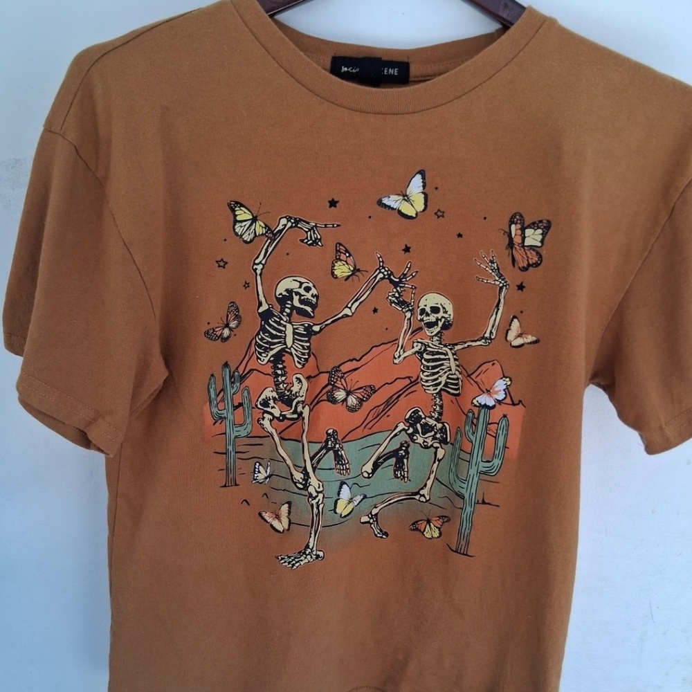 Social Scene western motif Women's T-Shirt Size XS Butterfly Skeletons Tee